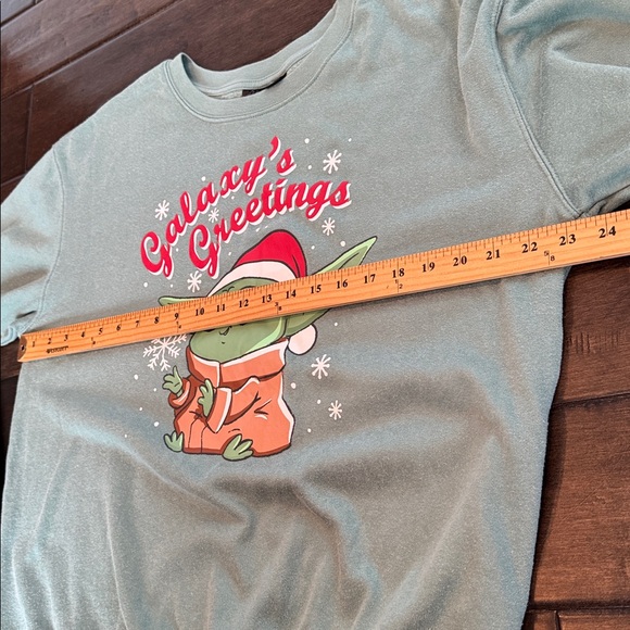 ❤️3/$30 Star Wars Women’s Green Christmas Baby Yoda Galaxy Greetings Sweatshirt - Picture 7 of 8
